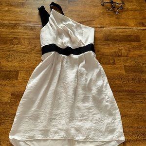 BCBG Generation one shoulder dress WITH POCKETS. Smoke free home. Worn once